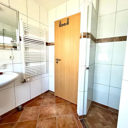 Victoria Apartment *